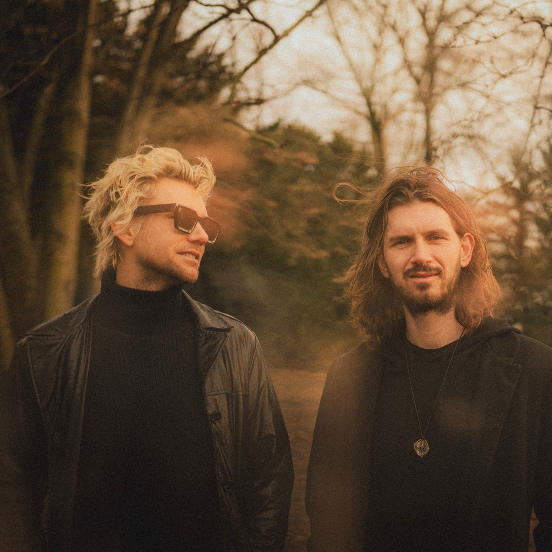 FRIDAY + MISTER & MRS