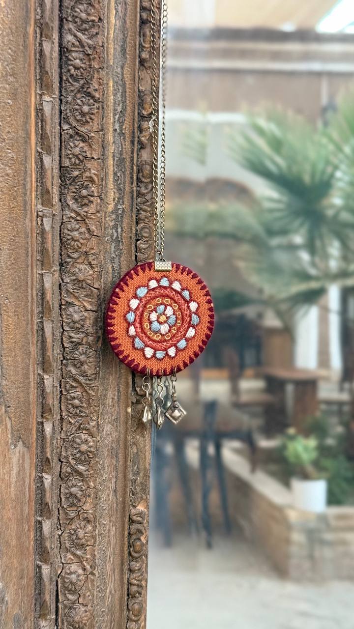 Forgotten Crafts – Iranian Pateh Embroidery 4