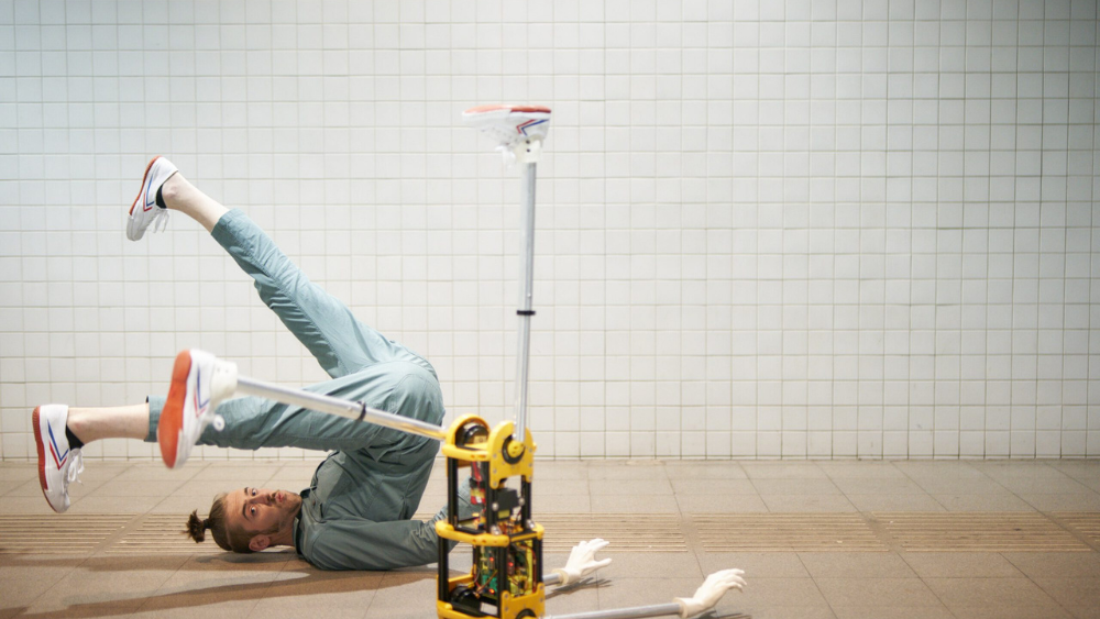 Wat gebeurt er als een circusartiest een robot bouwt?
