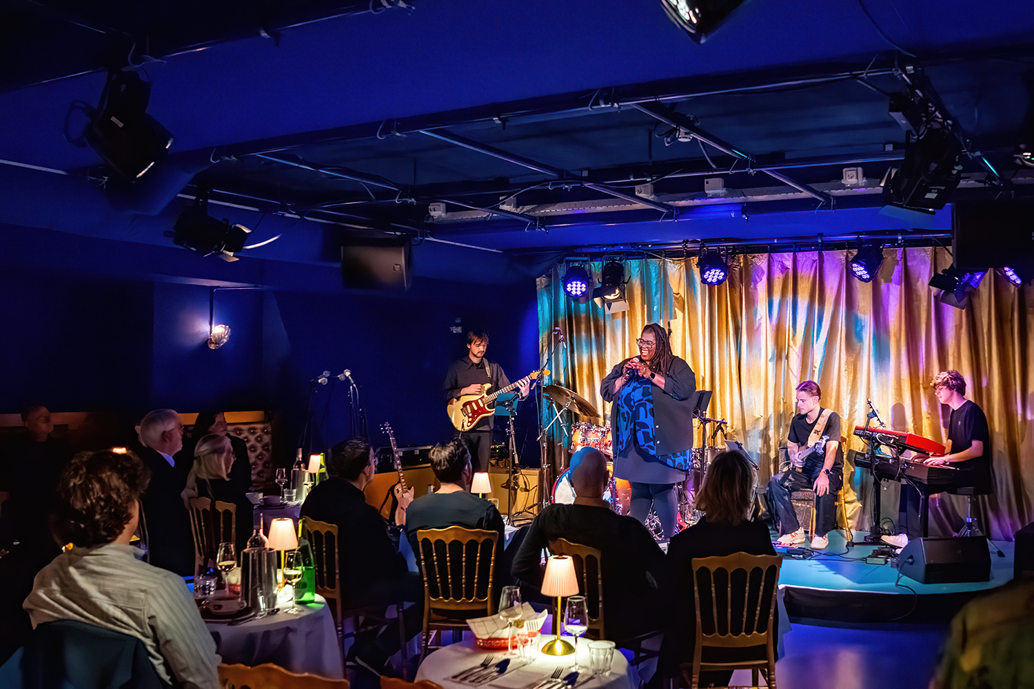 Afbeelding: Club Metro: dinner, dance &amp; live music